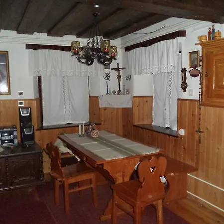 Gostinjska kuća Hribar *